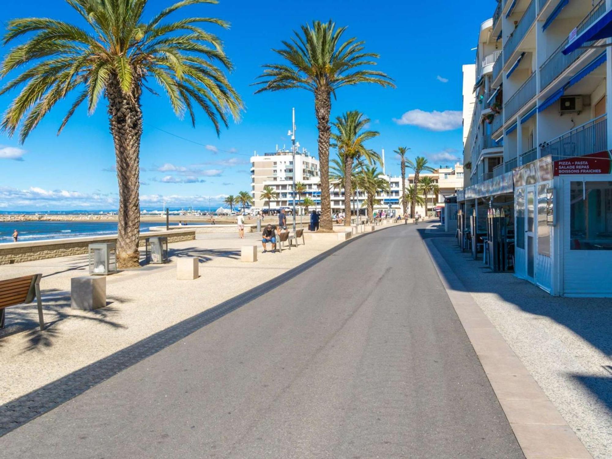 3 Pieces Climatise Avec Terrasse, Parking Prive, A 100M De La Plage, 7 Couchages - Fr-1-307-148 Le Grau-du-Roi Bagian luar foto