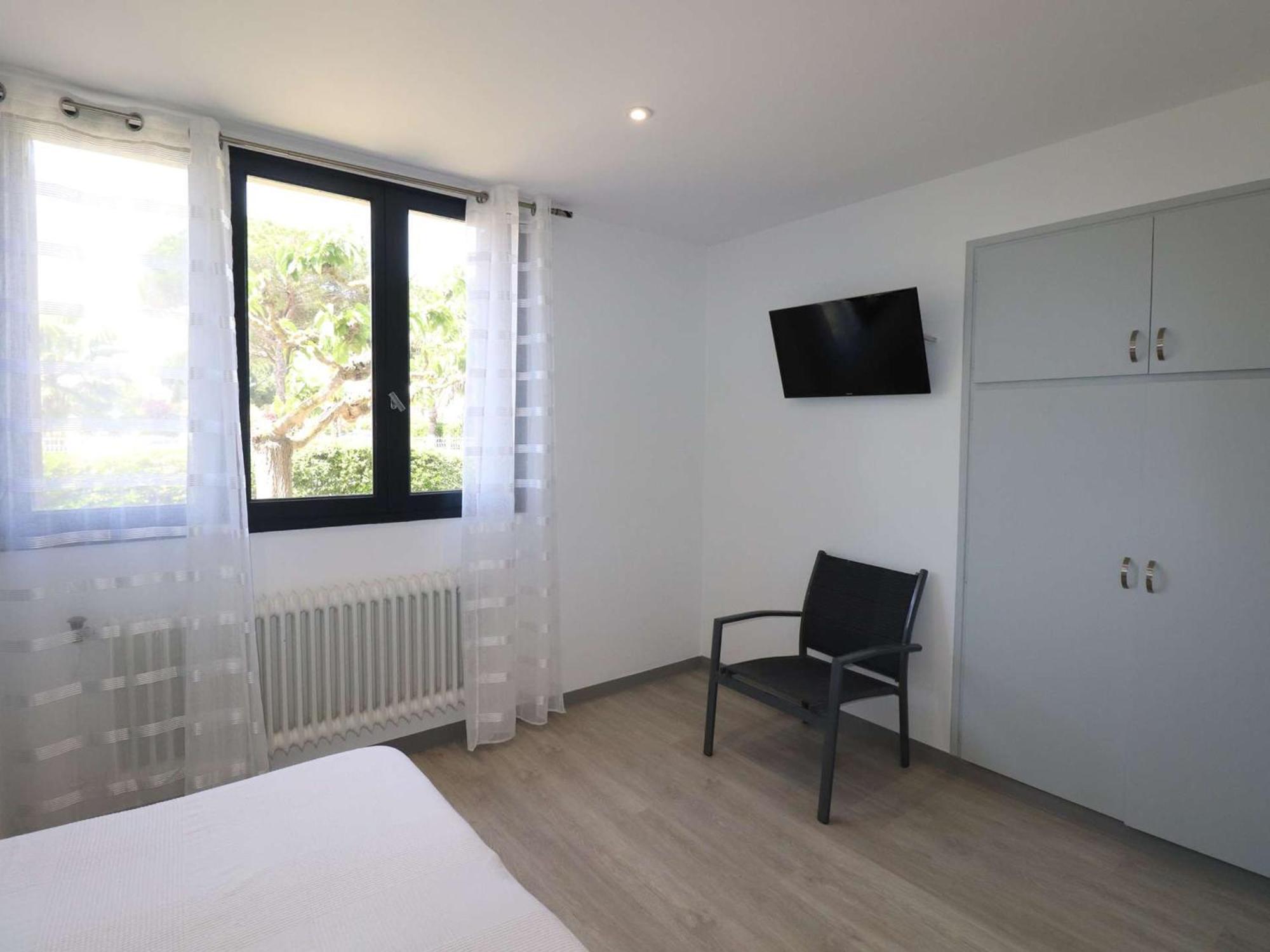 3 Pieces Climatise Avec Terrasse, Parking Prive, A 100M De La Plage, 7 Couchages - Fr-1-307-148 Le Grau-du-Roi Bagian luar foto