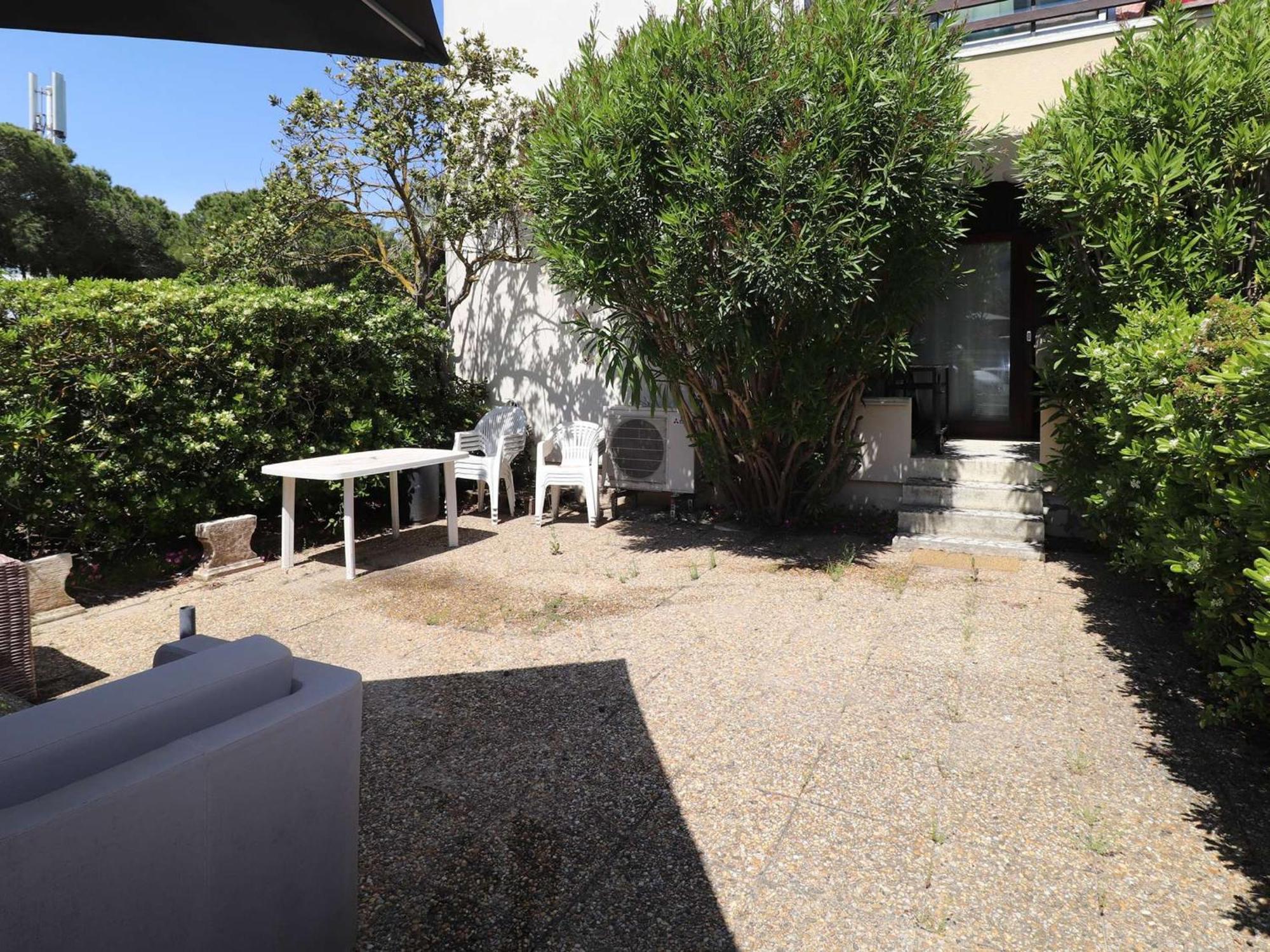 3 Pieces Climatise Avec Terrasse, Parking Prive, A 100M De La Plage, 7 Couchages - Fr-1-307-148 Le Grau-du-Roi Bagian luar foto