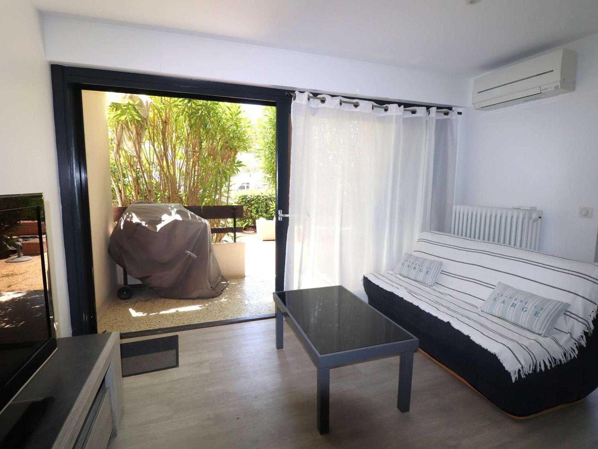 3 Pieces Climatise Avec Terrasse, Parking Prive, A 100M De La Plage, 7 Couchages - Fr-1-307-148 Le Grau-du-Roi Bagian luar foto